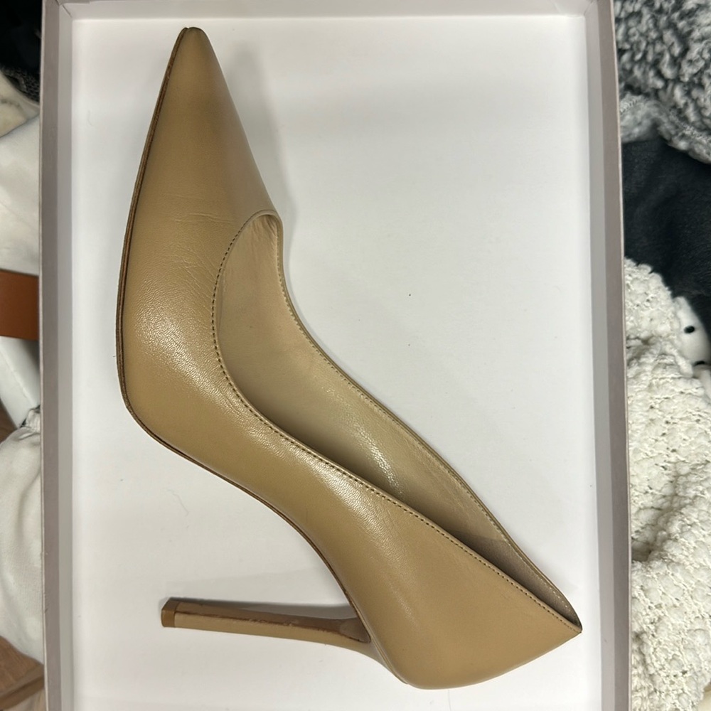 Jimmy Choo pump